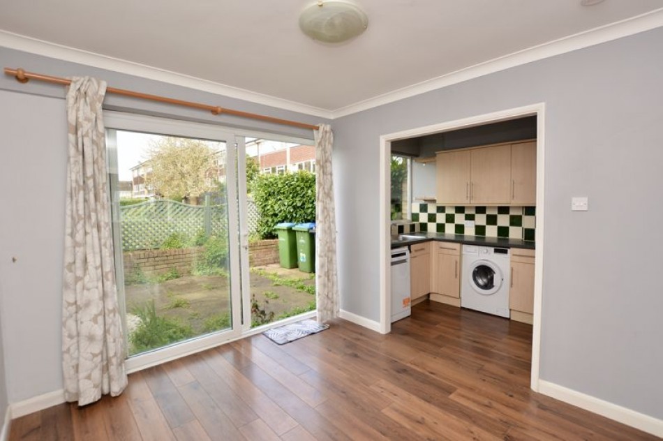 Images for Bedster Gardens, Hurst Park EAID:Miles&Bird BID:Miles & Bird