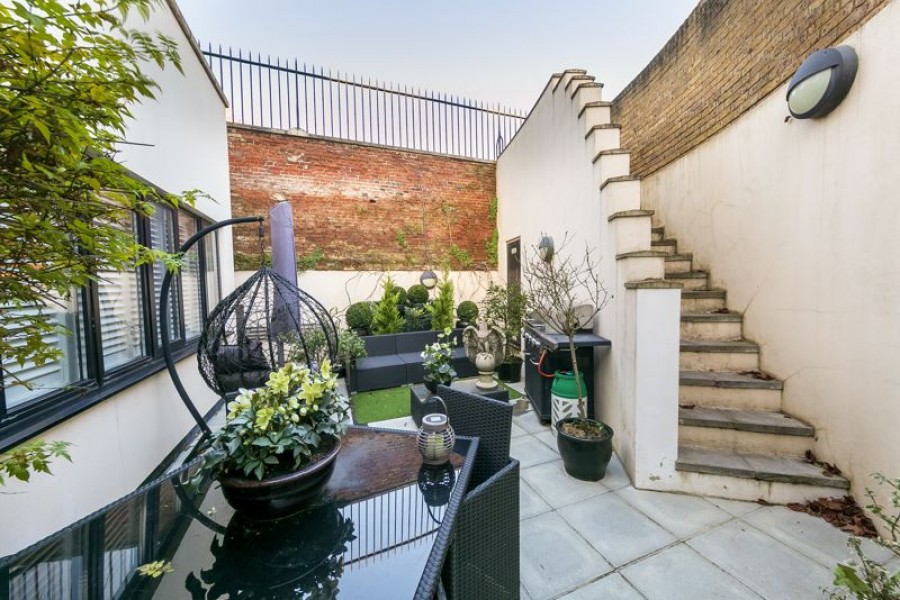 Images for Hampton Court Road, East Molesey EAID:Miles&Bird BID:Miles & Bird