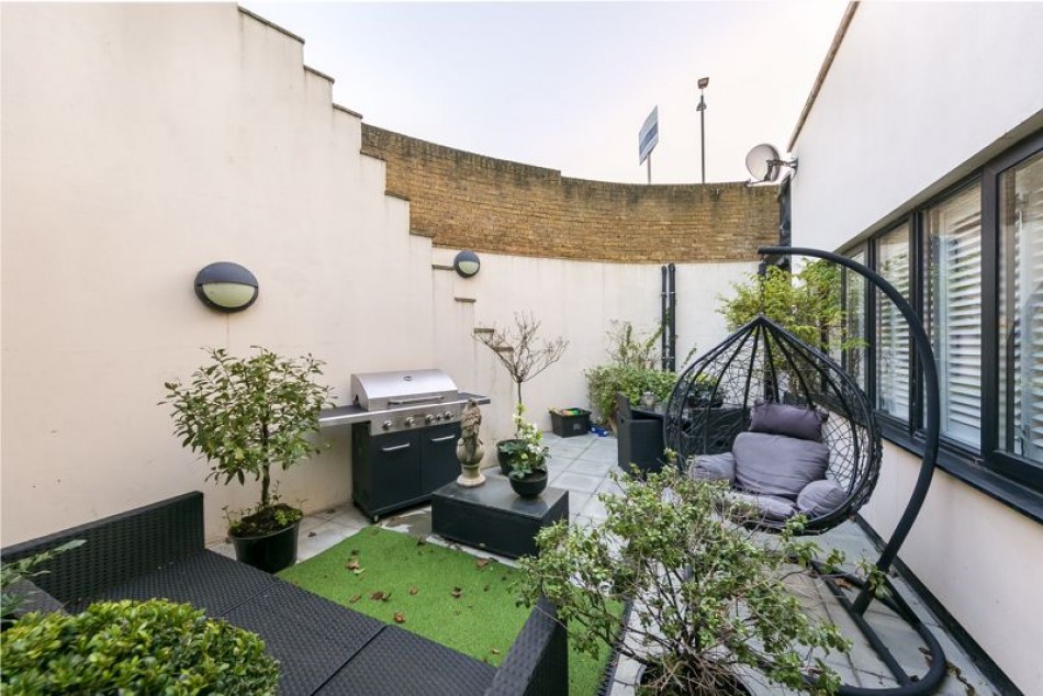Images for Hampton Court Road, East Molesey EAID:Miles&Bird BID:Miles & Bird