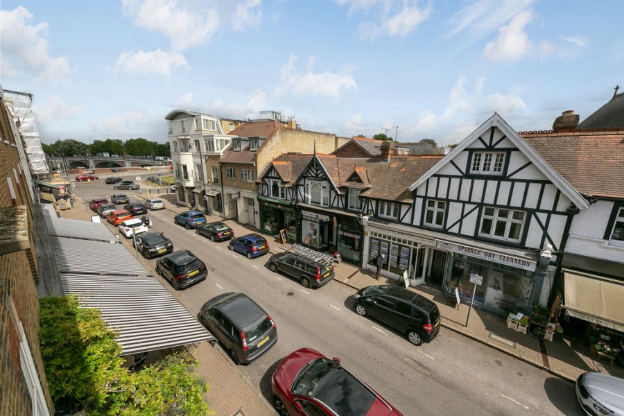 Images for Bridge Road, East Molesey EAID:Miles&Bird BID:Miles & Bird
