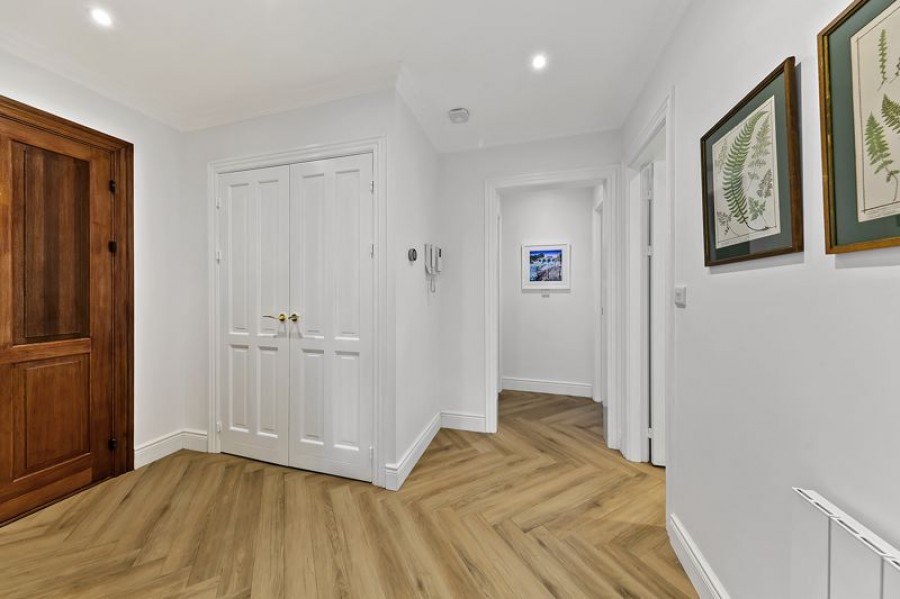 Images for Queens Reach, East Molesey EAID:Miles&Bird BID:Miles & Bird