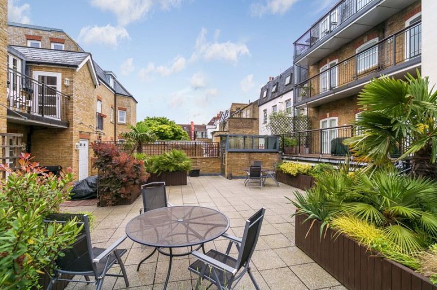 Images for Hampton Court Mews, East Molesey EAID:Miles&Bird BID:Miles & Bird