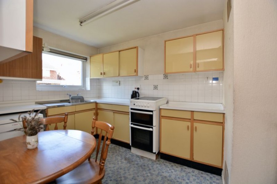 Images for Winchilsea Crescent, Hurst Park EAID:Miles&Bird BID:Miles & Bird