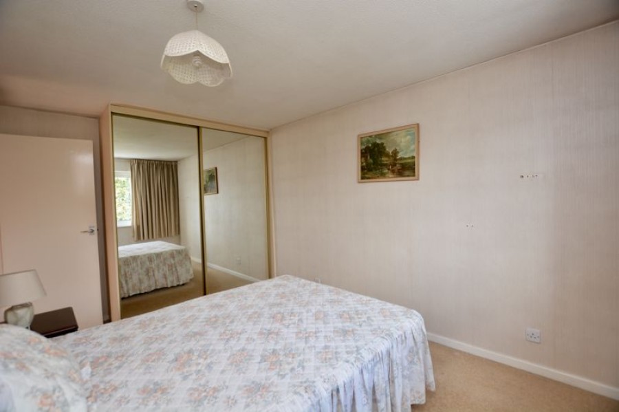 Images for Winchilsea Crescent, Hurst Park EAID:Miles&Bird BID:Miles & Bird