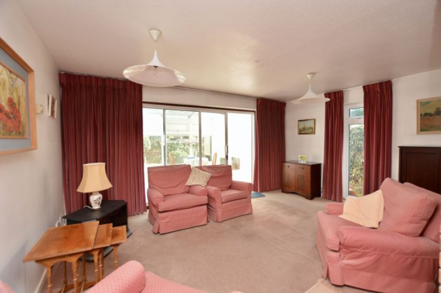 Images for Winchilsea Crescent, Hurst Park EAID:Miles&Bird BID:Miles & Bird