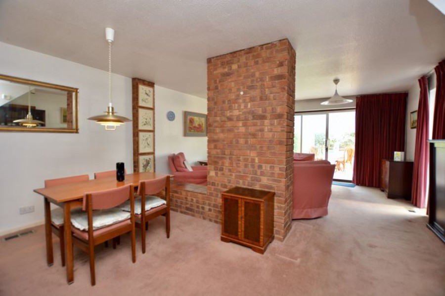Images for Winchilsea Crescent, Hurst Park EAID:Miles&Bird BID:Miles & Bird
