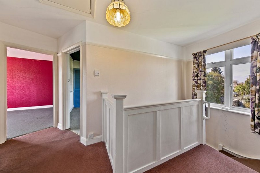 Images for Greenwood Road, Thames Ditton EAID:Miles&Bird BID:Miles & Bird