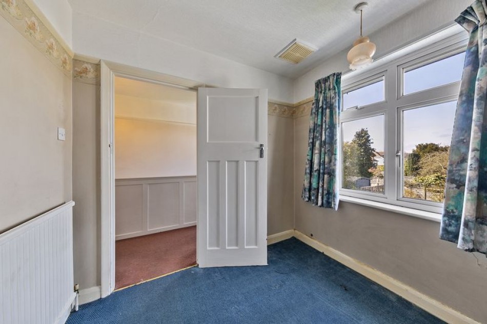 Images for Greenwood Road, Thames Ditton EAID:Miles&Bird BID:Miles & Bird