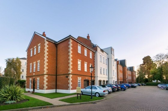 View Full Details for Queens Reach, East Molesey - EAID:Miles&Bird, BID:Miles & Bird