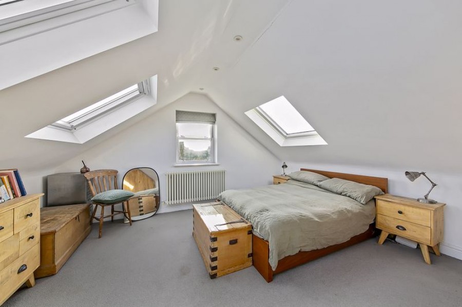 Images for Gordon Road, Kingston-Upon-Thames EAID:Miles&Bird BID:Miles & Bird