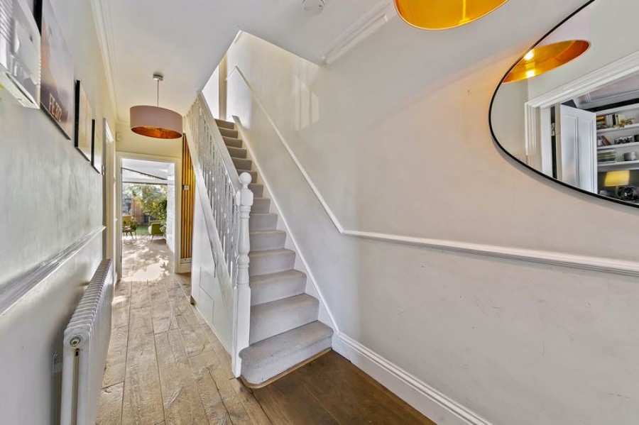 Images for Gordon Road, Kingston-Upon-Thames EAID:Miles&Bird BID:Miles & Bird