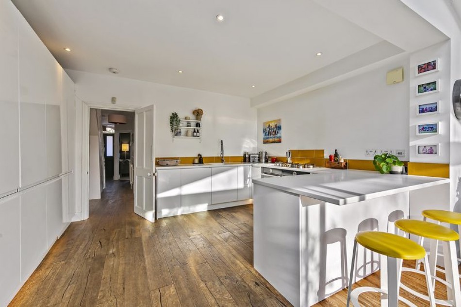 Images for Gordon Road, Kingston-Upon-Thames EAID:Miles&Bird BID:Miles & Bird