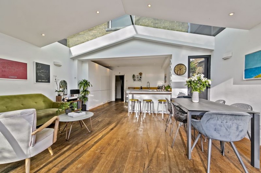 Images for Gordon Road, Kingston-Upon-Thames EAID:Miles&Bird BID:Miles & Bird