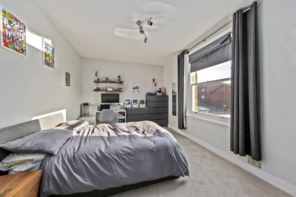 Images for Gordon Road, Kingston-Upon-Thames EAID:Miles&Bird BID:Miles & Bird