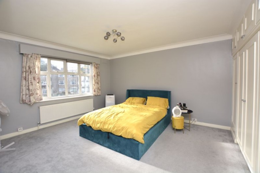 Images for Imber Close, Esher EAID:Miles&Bird BID:Miles & Bird
