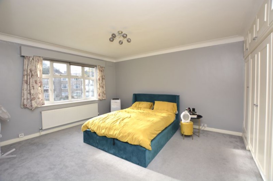 Images for Imber Close, Esher EAID:Miles&Bird BID:Miles & Bird