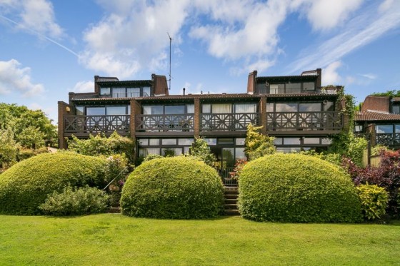 View Full Details for Mallard Place, Strawberry Hill - EAID:Miles&Bird, BID:Miles & Bird