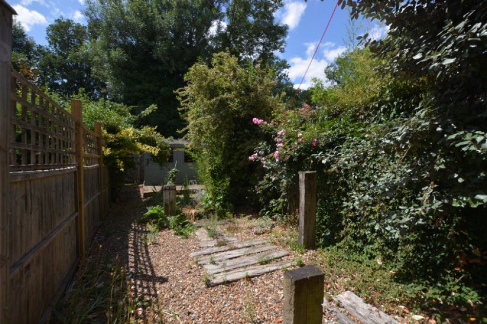 Images for Warwick Road, Thames Ditton EAID:Miles&Bird BID:Miles & Bird