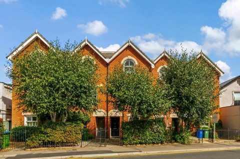 Pemberton Terrace, East Molesey