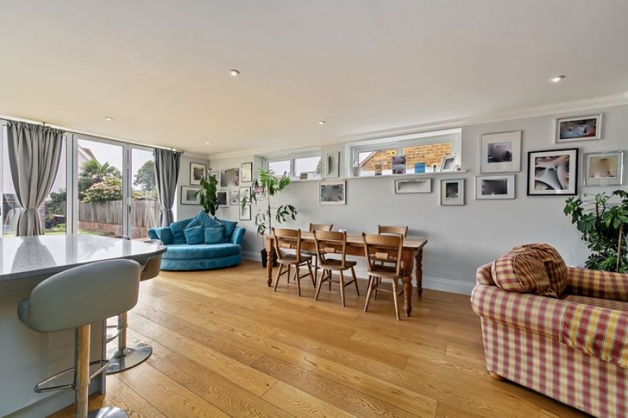 Images for Hurst Road, West Molesey EAID:Miles&Bird BID:Miles & Bird