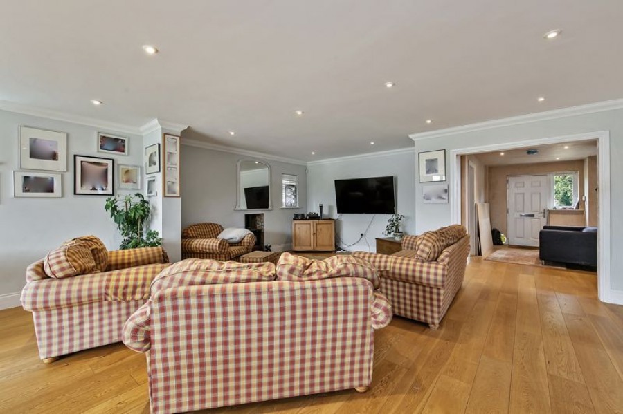 Images for Hurst Road, West Molesey EAID:Miles&Bird BID:Miles & Bird