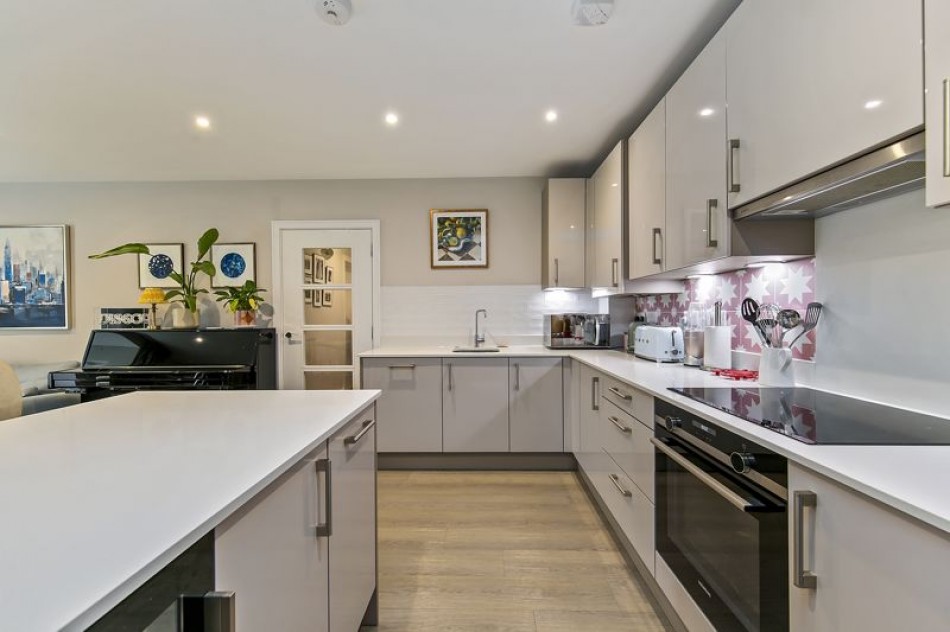 Images for Pavilion Place, East Molesey EAID:Miles&Bird BID:Miles & Bird