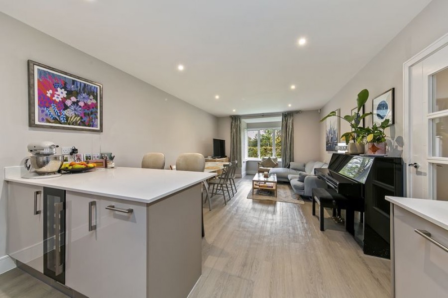 Images for Pavilion Place, East Molesey EAID:Miles&Bird BID:Miles & Bird