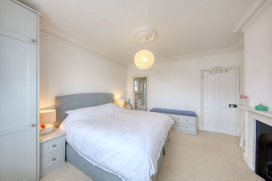 Images for Dennis Road, East Molesey EAID:Miles&Bird BID:Miles & Bird