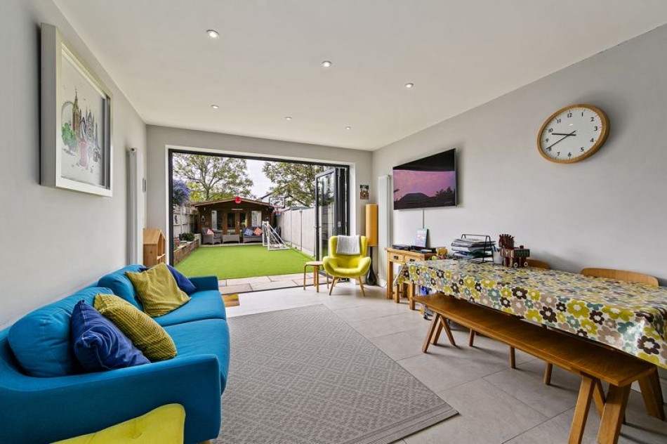 Images for Guildford Street, Staines-Upon-Thames EAID:Miles&Bird BID:Miles & Bird