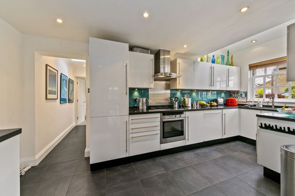 Images for Dennis Road, East Molesey EAID:Miles&Bird BID:Miles & Bird