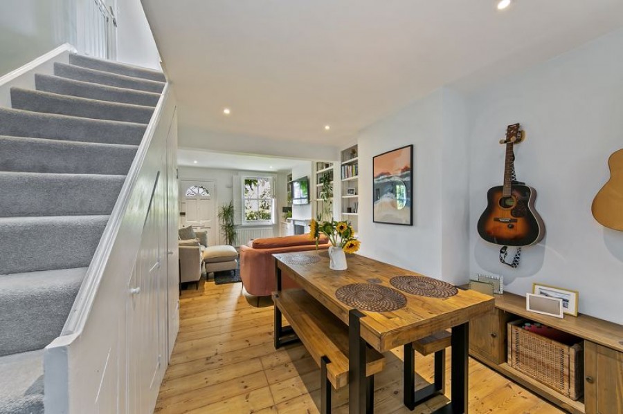 Images for Dennis Road, East Molesey EAID:Miles&Bird BID:Miles & Bird