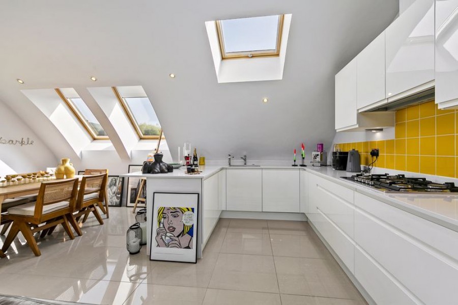 Images for Parabola Court, Pemberton Road, East Molesey EAID:Miles&Bird BID:Miles & Bird