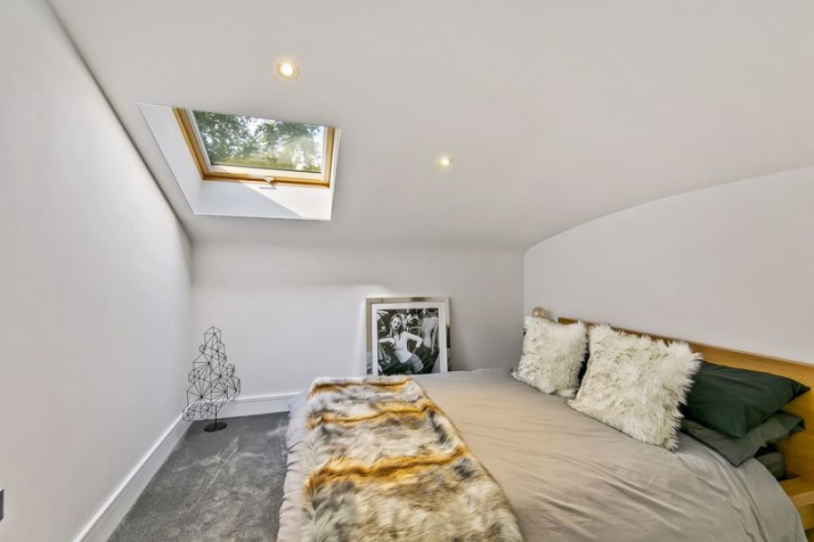 Images for Parabola Court, Pemberton Road, East Molesey EAID:Miles&Bird BID:Miles & Bird