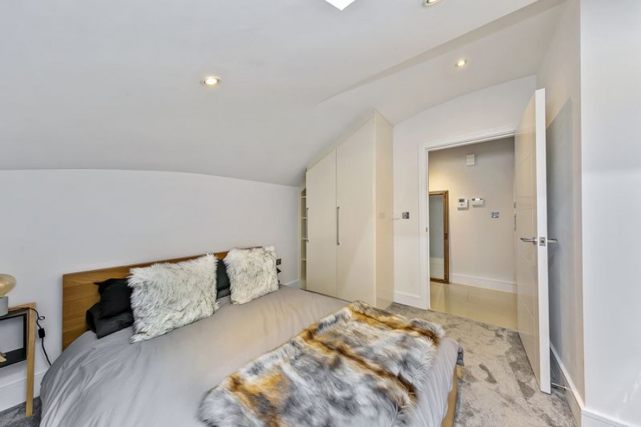 Images for Parabola Court, Pemberton Road, East Molesey EAID:Miles&Bird BID:Miles & Bird