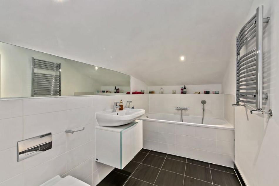 Images for Parabola Court, Pemberton Road, East Molesey EAID:Miles&Bird BID:Miles & Bird
