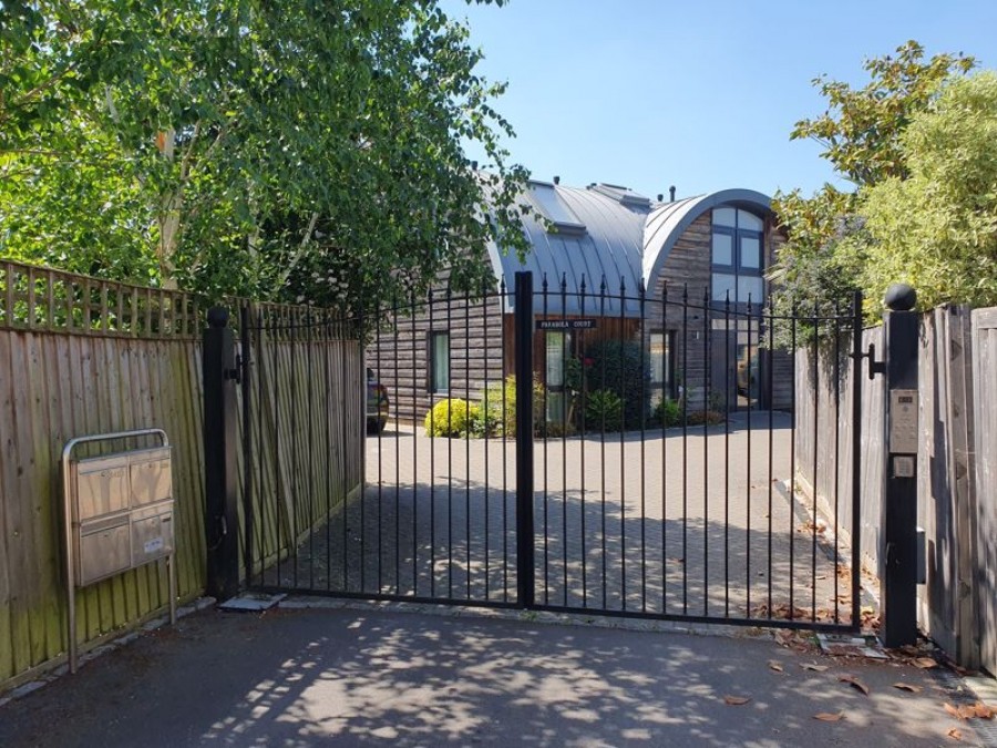 Images for Parabola Court, Pemberton Road, East Molesey EAID:Miles&Bird BID:Miles & Bird