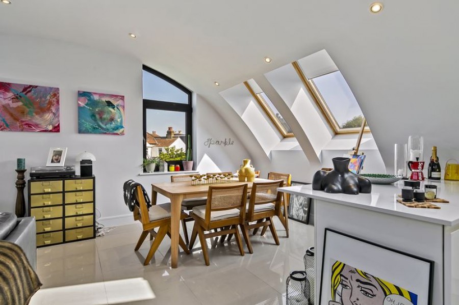 Images for Parabola Court, Pemberton Road, East Molesey EAID:Miles&Bird BID:Miles & Bird