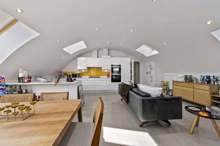 Images for Parabola Court, Pemberton Road, East Molesey EAID:Miles&Bird BID:Miles & Bird