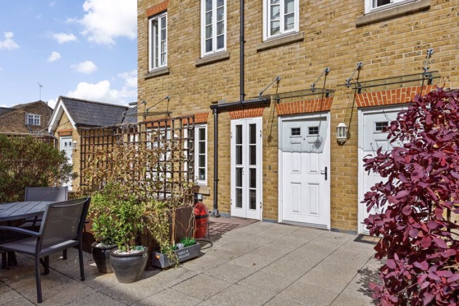 Images for Hampton Court Mews, East Molesey EAID:Miles&Bird BID:Miles & Bird