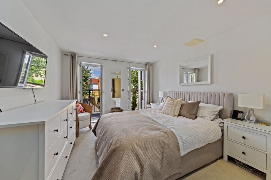 Images for Hampton Court Mews, East Molesey EAID:Miles&Bird BID:Miles & Bird