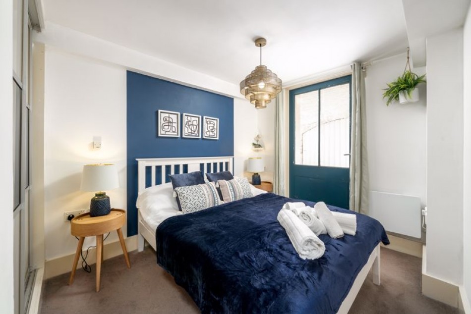 Images for Rotary Court, Hampton Court Road, East Molesey EAID:Miles&Bird BID:Miles & Bird