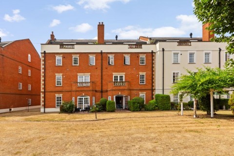 Anne of Cleves House, Queens Reach, East Molesey
