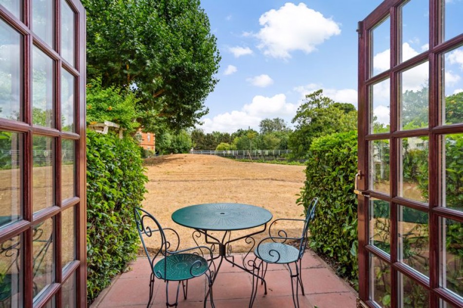 Images for Anne of Cleves House, Queens Reach, East Molesey EAID:Miles&Bird BID:Miles & Bird