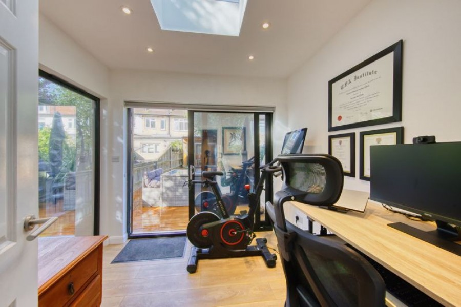 Images for Speer Road, Thames Ditton EAID:Miles&Bird BID:Miles & Bird