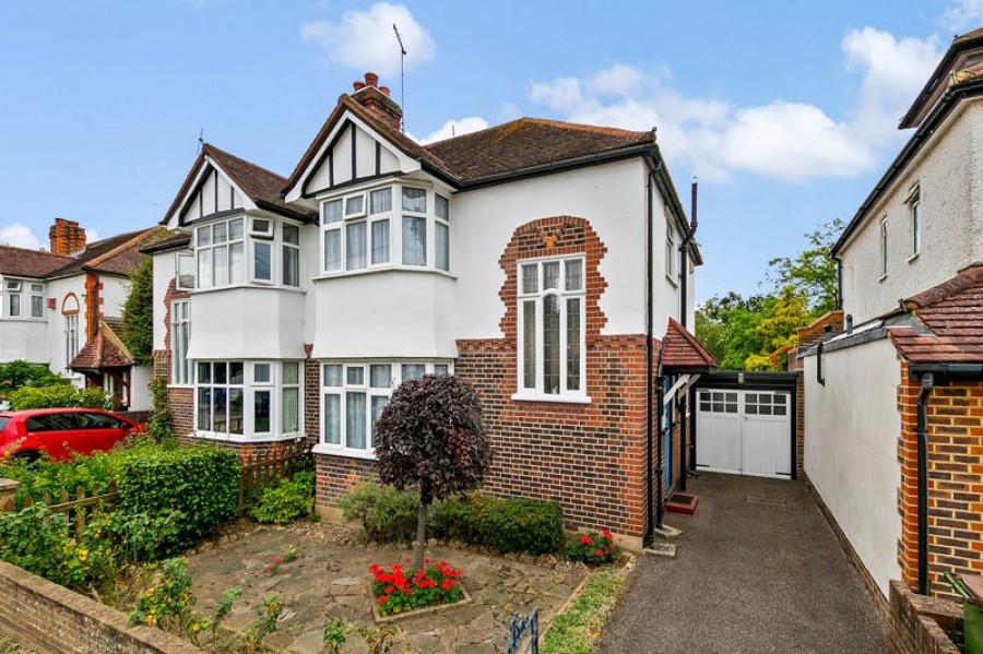 Images for Summer Avenue, East Molesey EAID:Miles&Bird BID:Miles & Bird