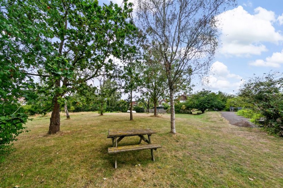 Images for Summer Avenue, East Molesey EAID:Miles&Bird BID:Miles & Bird