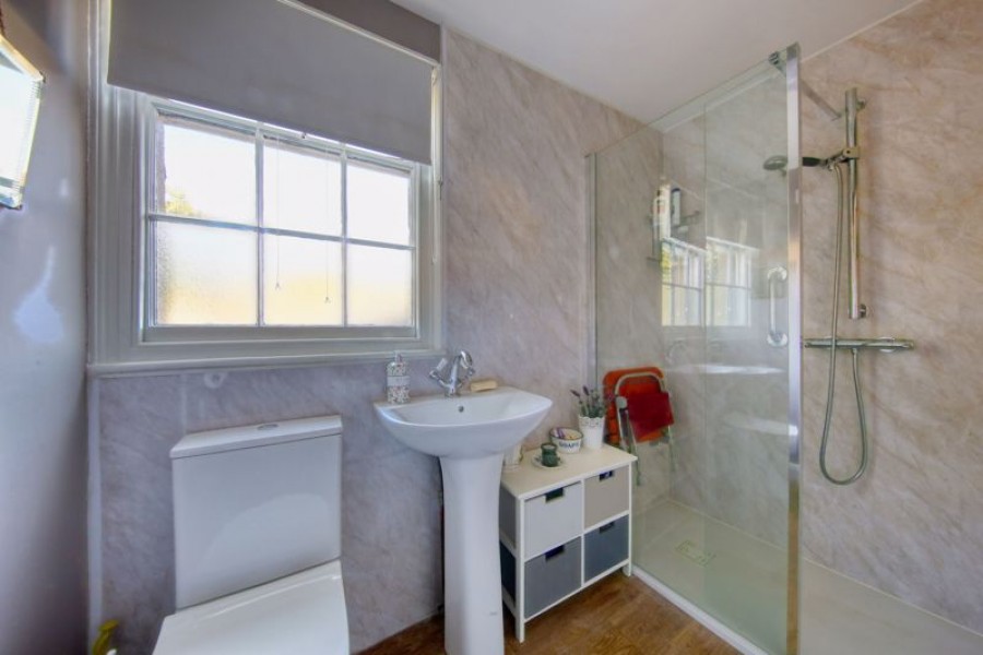 Images for Sussex Cottage, Bridge Road, East Molesey EAID:Miles&Bird BID:Miles & Bird