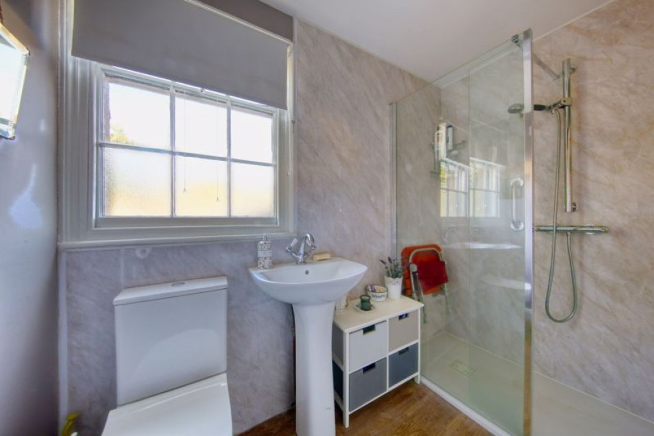 Images for Sussex Cottage, Bridge Road, East Molesey EAID:Miles&Bird BID:Miles & Bird
