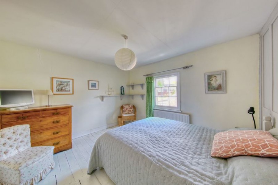 Images for Sussex Cottage, Bridge Road, East Molesey EAID:Miles&Bird BID:Miles & Bird