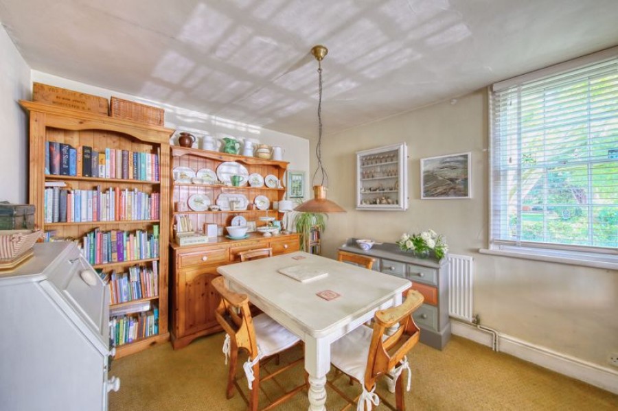 Images for Sussex Cottage, Bridge Road, East Molesey EAID:Miles&Bird BID:Miles & Bird